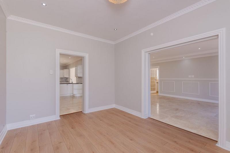 To Let 5 Bedroom Property for Rent in Constantia Western Cape